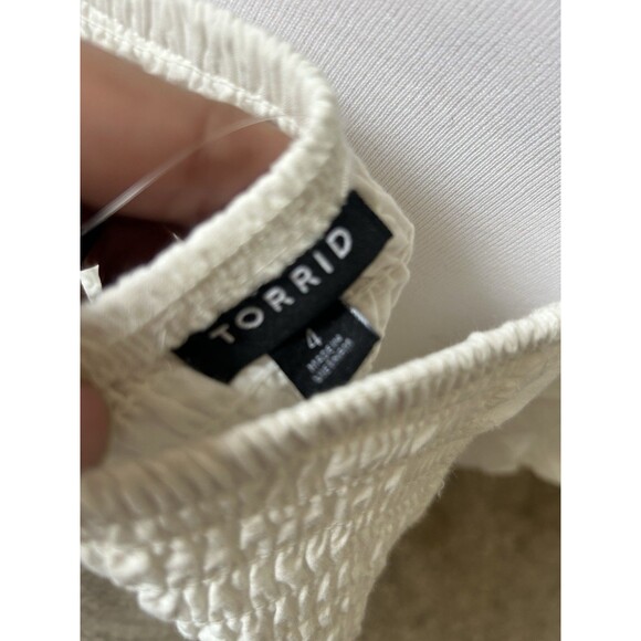 Torrid Eyelet Off Shoulder Crop Top 4X White Smocked Keyhole NEW Boho Cottage - Picture 9 of 13